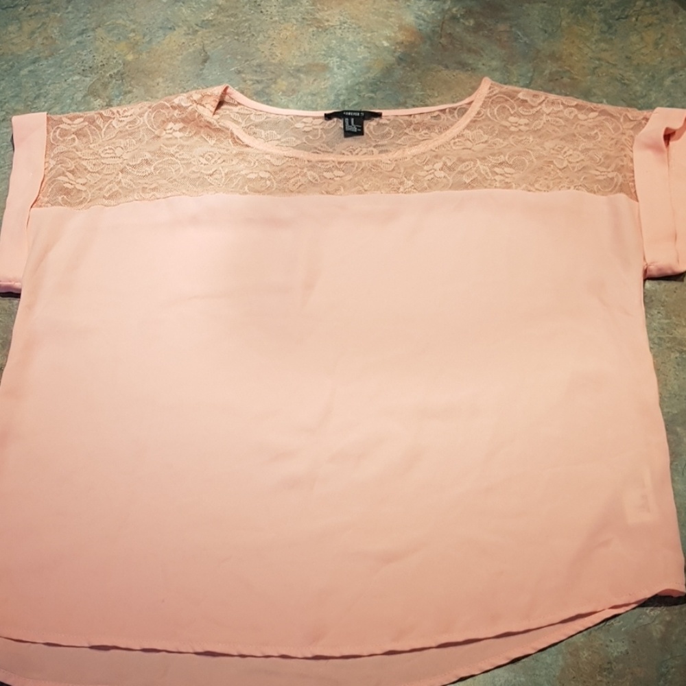 Shirtsleeve top